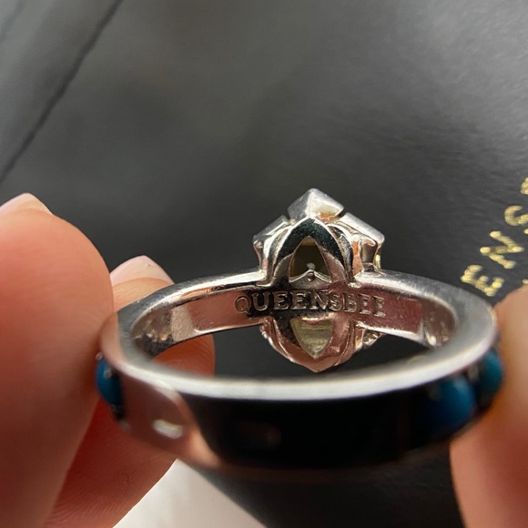 QUEENSBEE Color Cacophony Ring - Picture 2 of 4